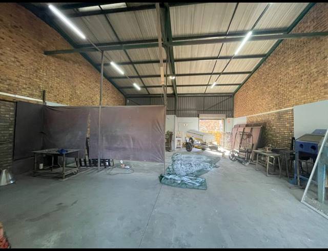 INDUSTRIAL PROPERTY TO RENT IN HENNOPSPARK